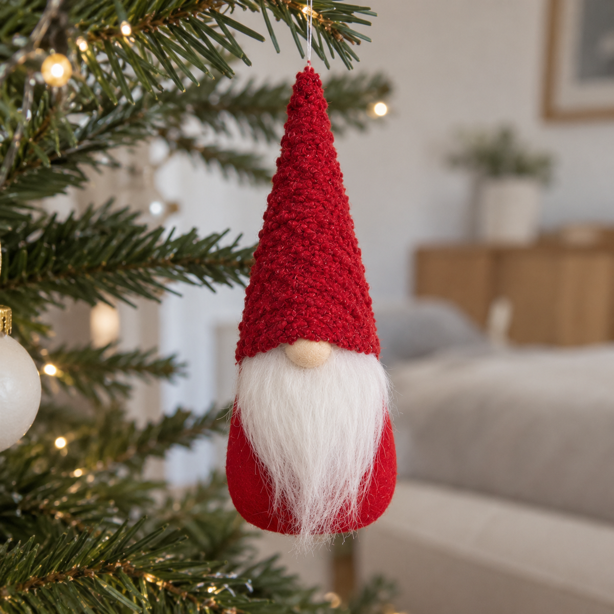 Stickad juldekoration – Liten julhänge i mjukt garn